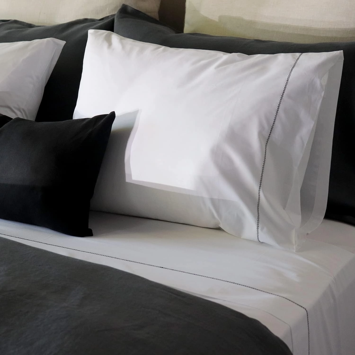 500TC White Cotton Percale Sheet Set with Black Hemstitch Trim Long Staple Italian Luxury - Queen