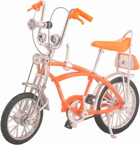 Ailejia Retro Bicycle Model Ornament for Kids Vintage Metal Bicycle Ornaments Desktop Mini Retro Style Alloy Classical Bike Toy Figurines Bike Home Decoration for Children Toys Gifts (Schwin Orange)