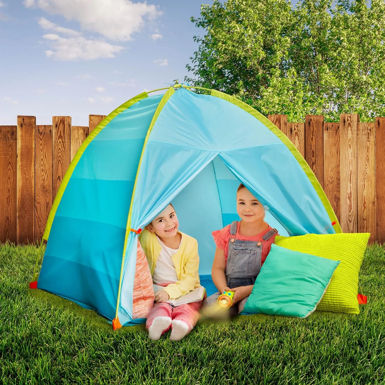 B. toys Project 'n' Play Tent - Sports & Outdoor/Indoor Kids' Tent with Flashlight Projector 2 Image Reels 3 Years 