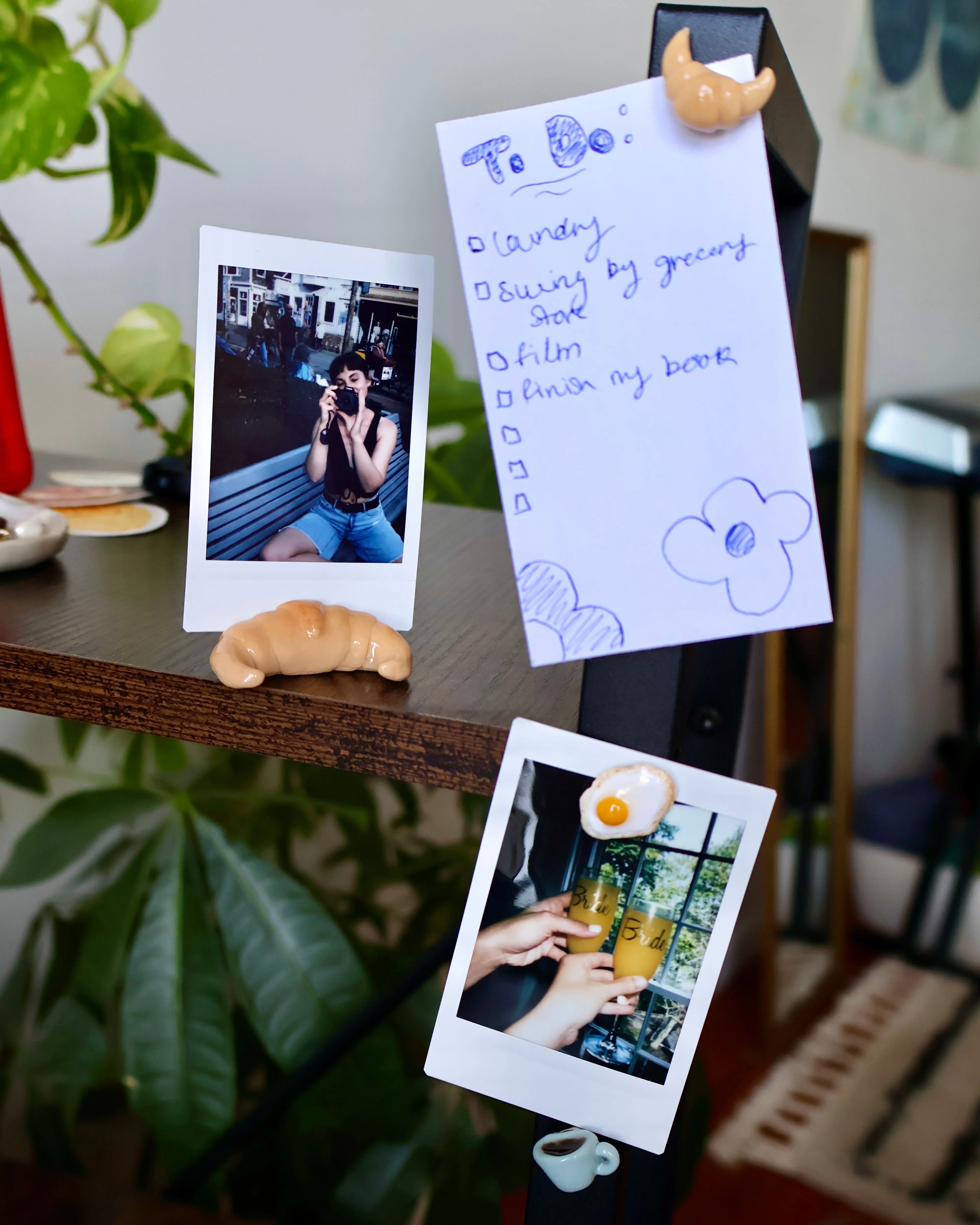 Croissant Photo Holder / Place Card