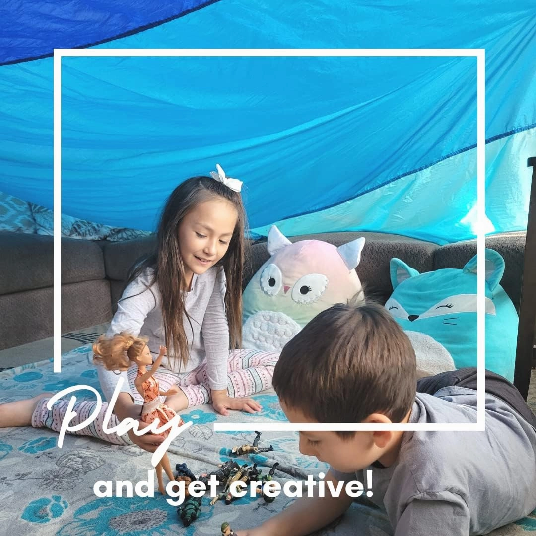 ez clipz- Fort Building Kit- Large Lightweight Blanket and Clips to Attach to Furniture-Best Gift for Kids/Children- by Pickle & Olive (Blue)