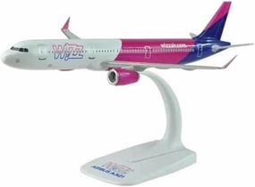 Metal Aircraft Model 20cm for A321 Aviation Enthusiast Resin Diecast Table Ornament Miniature Plane Model Building Kit Aviation Enthusiasts