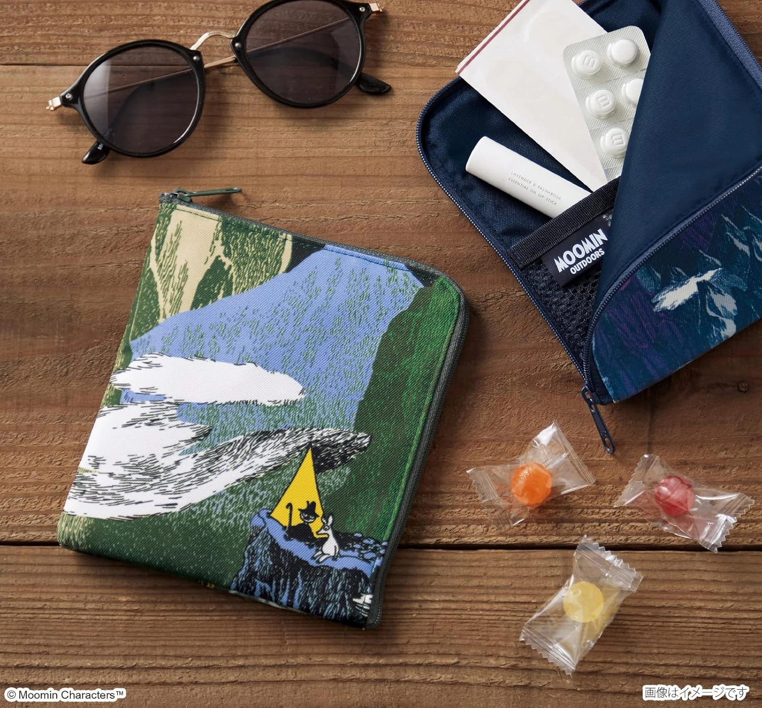 Miyamoto 05947 Moomin Outdoors Flat Mini Pouch, Tent, Purple, Approx. 5.9 x 5.1 inches (15 x 13 cm)
