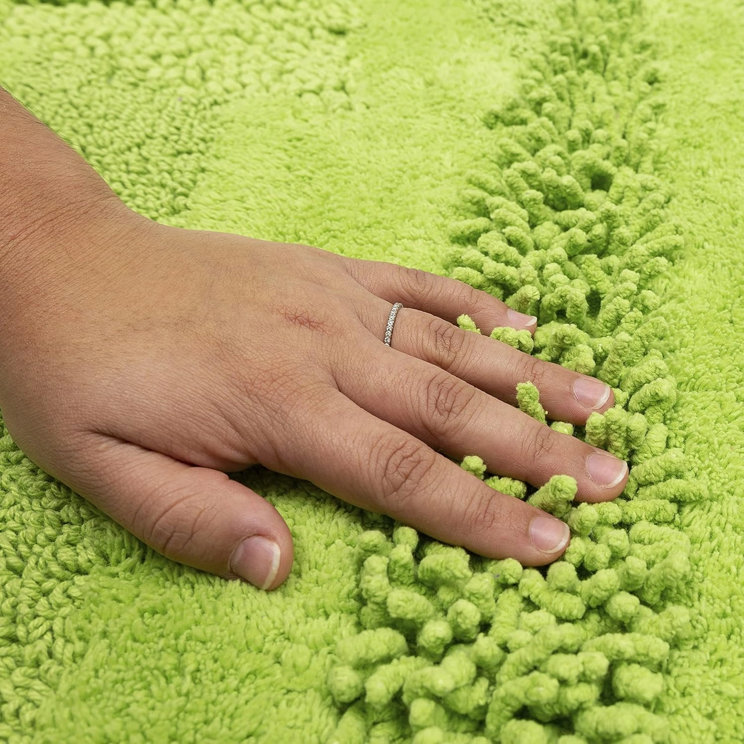 Mohawk Home Composition Fiesta Lime 1' 9" x 2' 10" Bath Mat