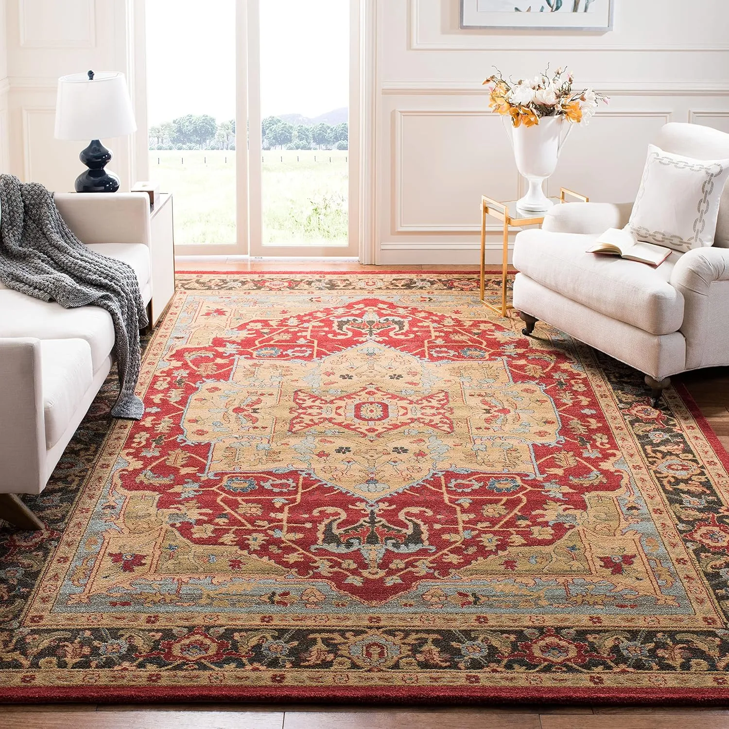 SAFAVIEH Mahal Collection Area Rug - 8' x 10', Natural & Navy, Traditional Oriental Design, Non-Shedding & Easy Care, Ideal for High Traffic Areas in Living Room, Bedroom (MAH625B)