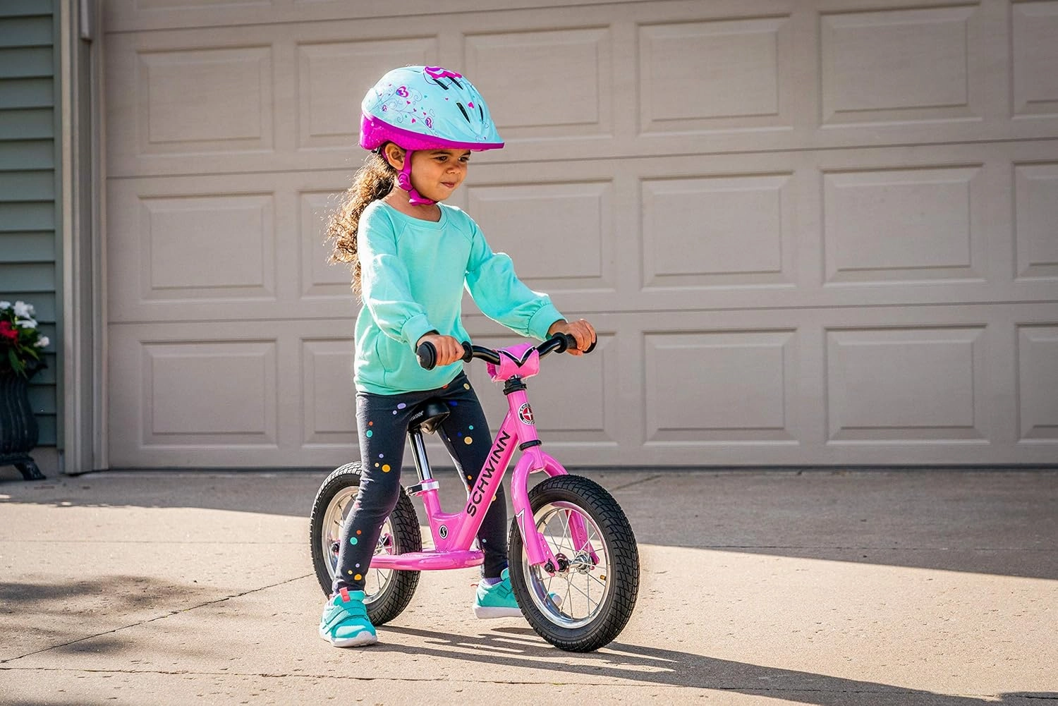 Schwinn Balance Bike, 12 Inch Bike for Kids Ages 2-4, Durable Steel Frame, Padded Seat, Cushioned Grips, Adjustable Seat Grows with Your Child, No Training Wheels Needed, Training Bicycle for Kids