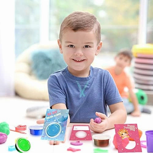 UMEELR Valentines Day Cards with Butter Slime, 28 Packs Colorful Playing Dough and Valentine's Greeting Cards Gift Sets for Kids, Valentine School Classroom Prize Exchange, Fluffy Putty Party Favors