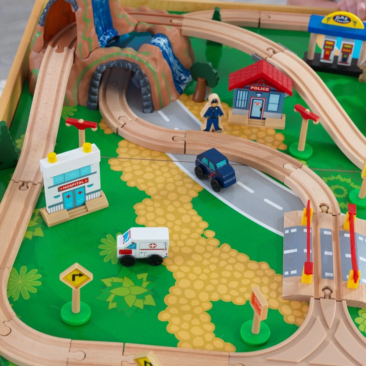 Waterfall Mountain Train Set & Table