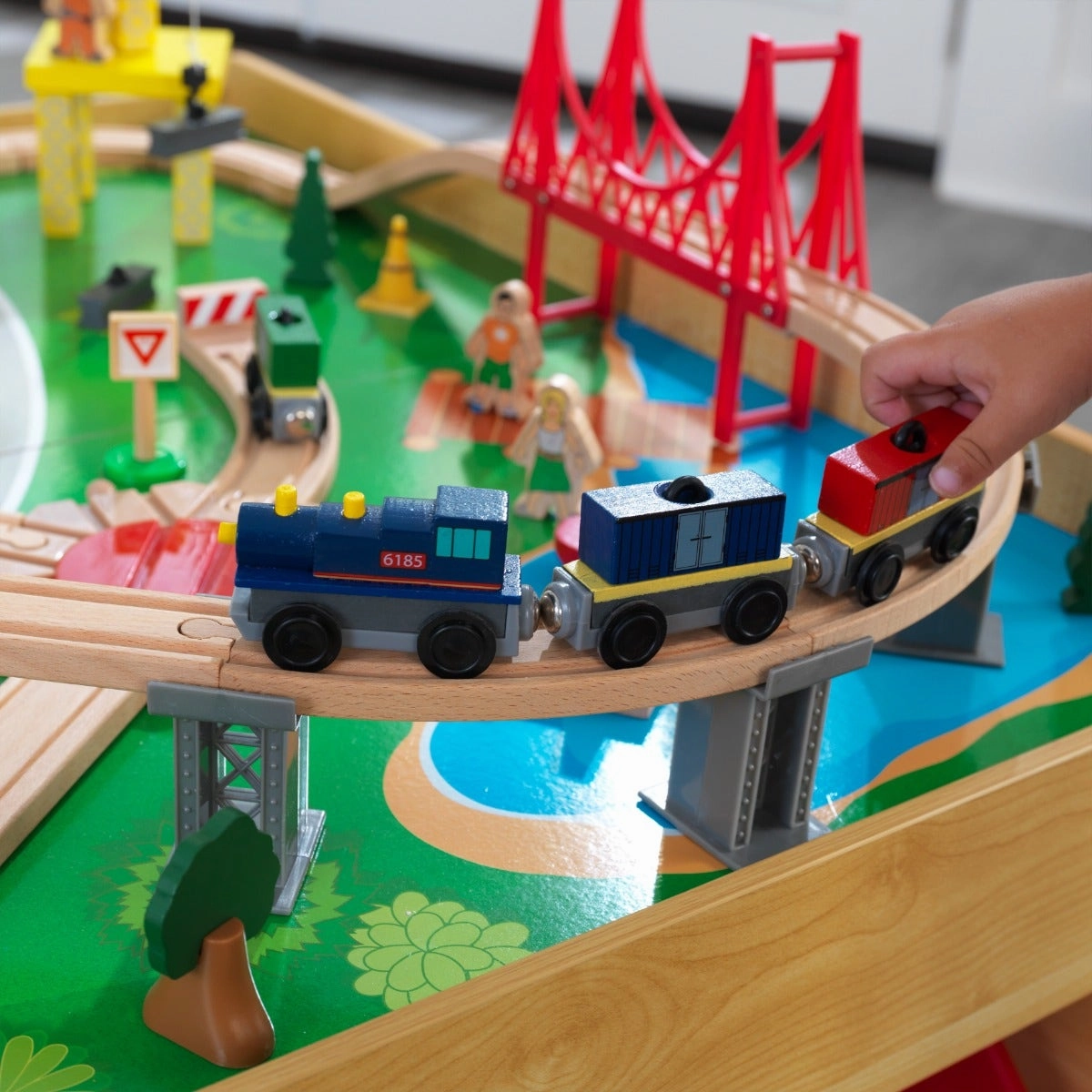 Waterfall Mountain Train Set & Table