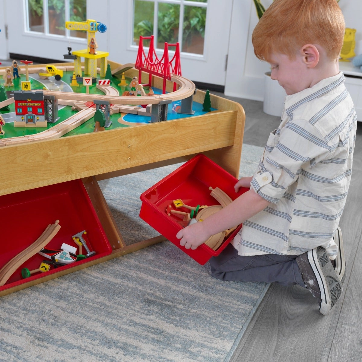 Waterfall Mountain Train Set & Table