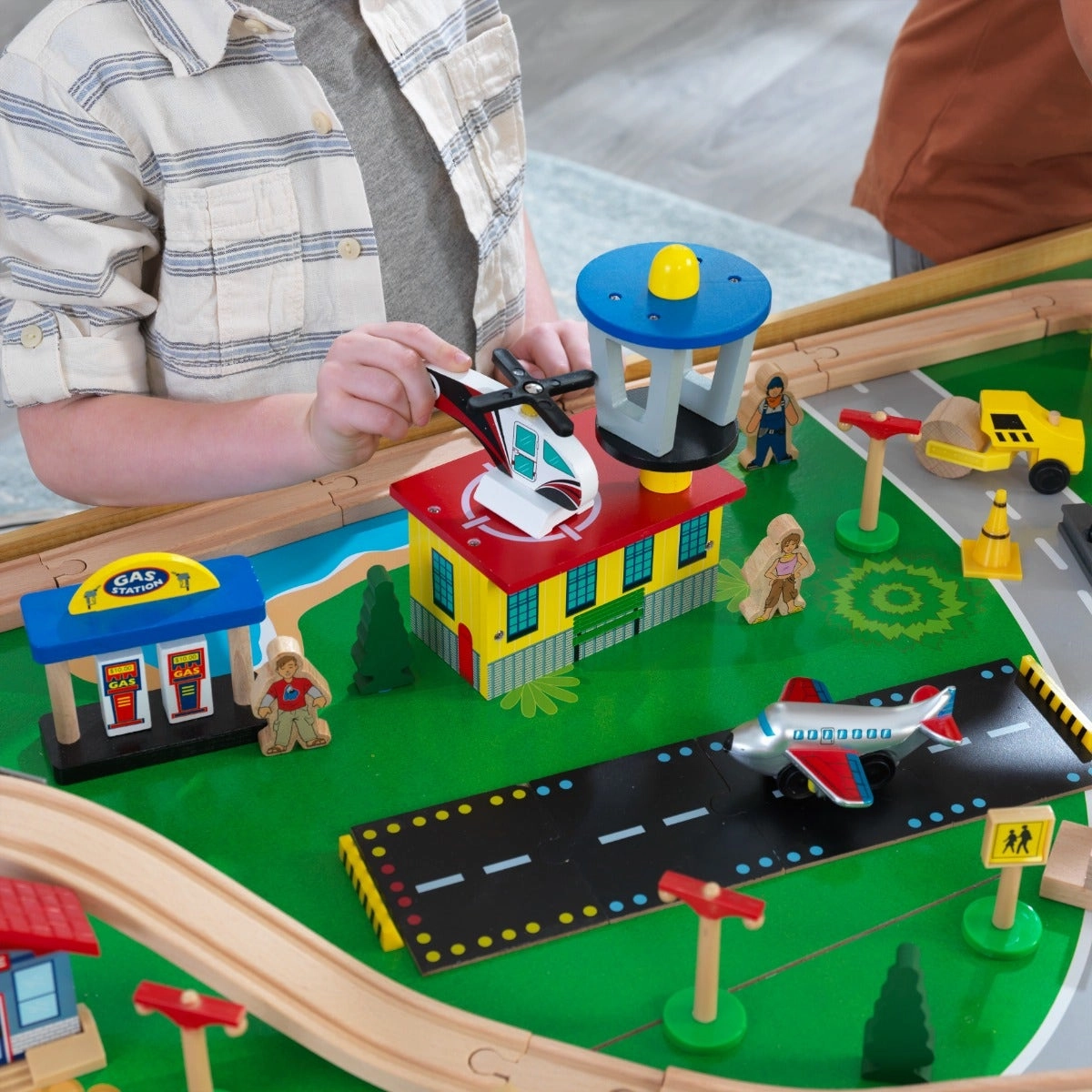Waterfall Mountain Train Set & Table